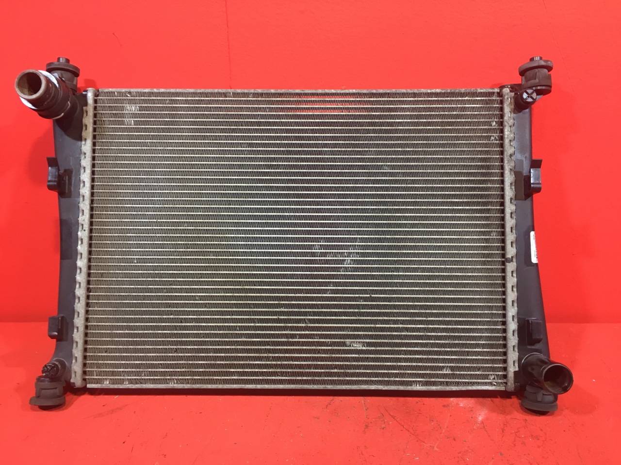 Радиатор охлаждения двигателя Ford Fusion