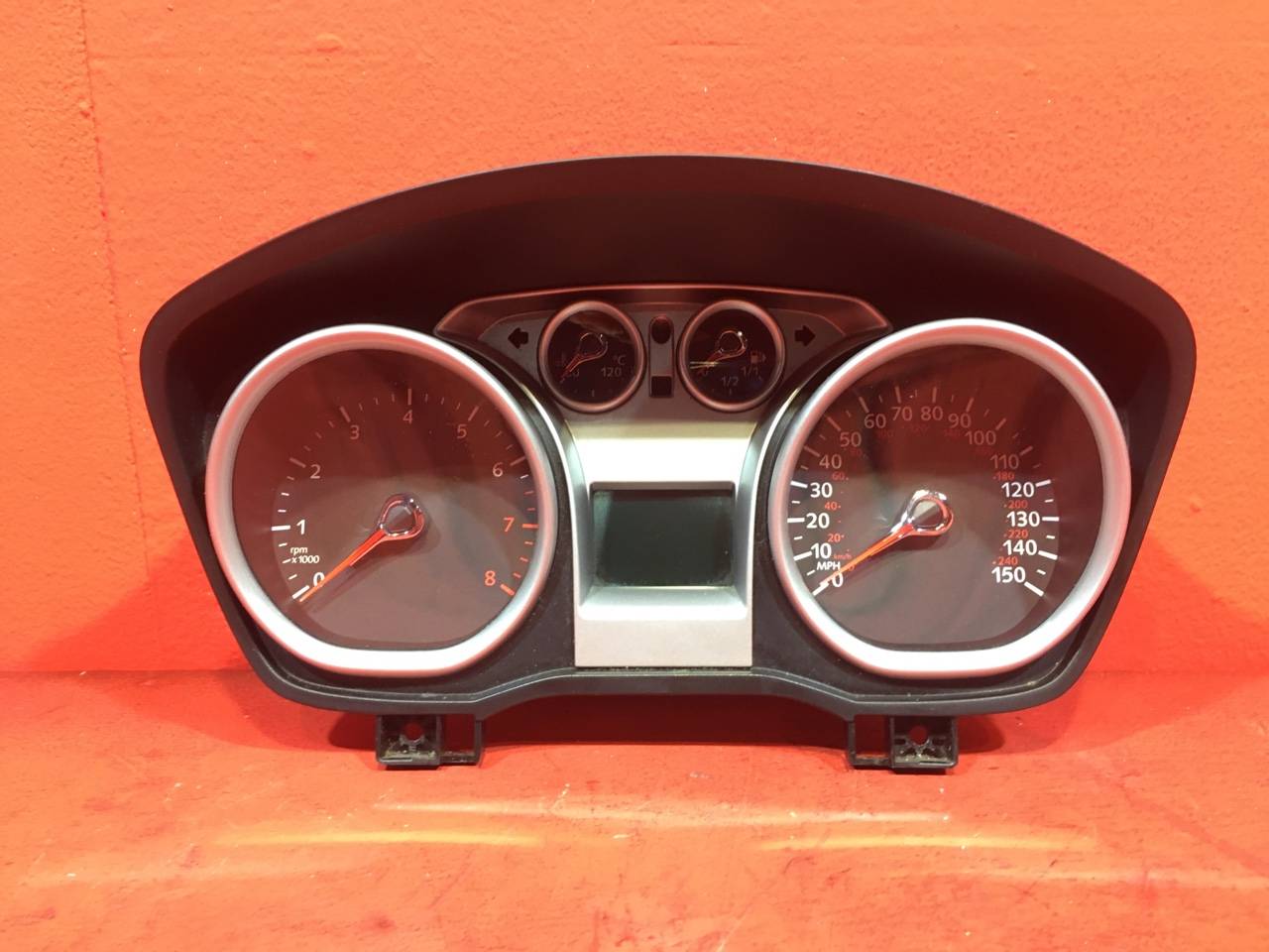 Щиток приборов Ford Focus 2