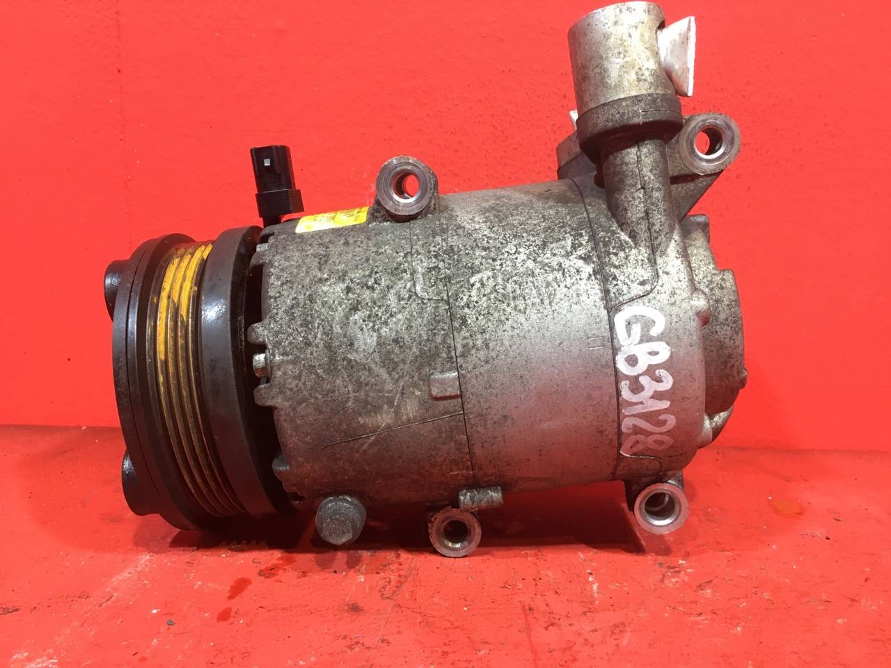 Компрессор кондиционера Ford Focus 2