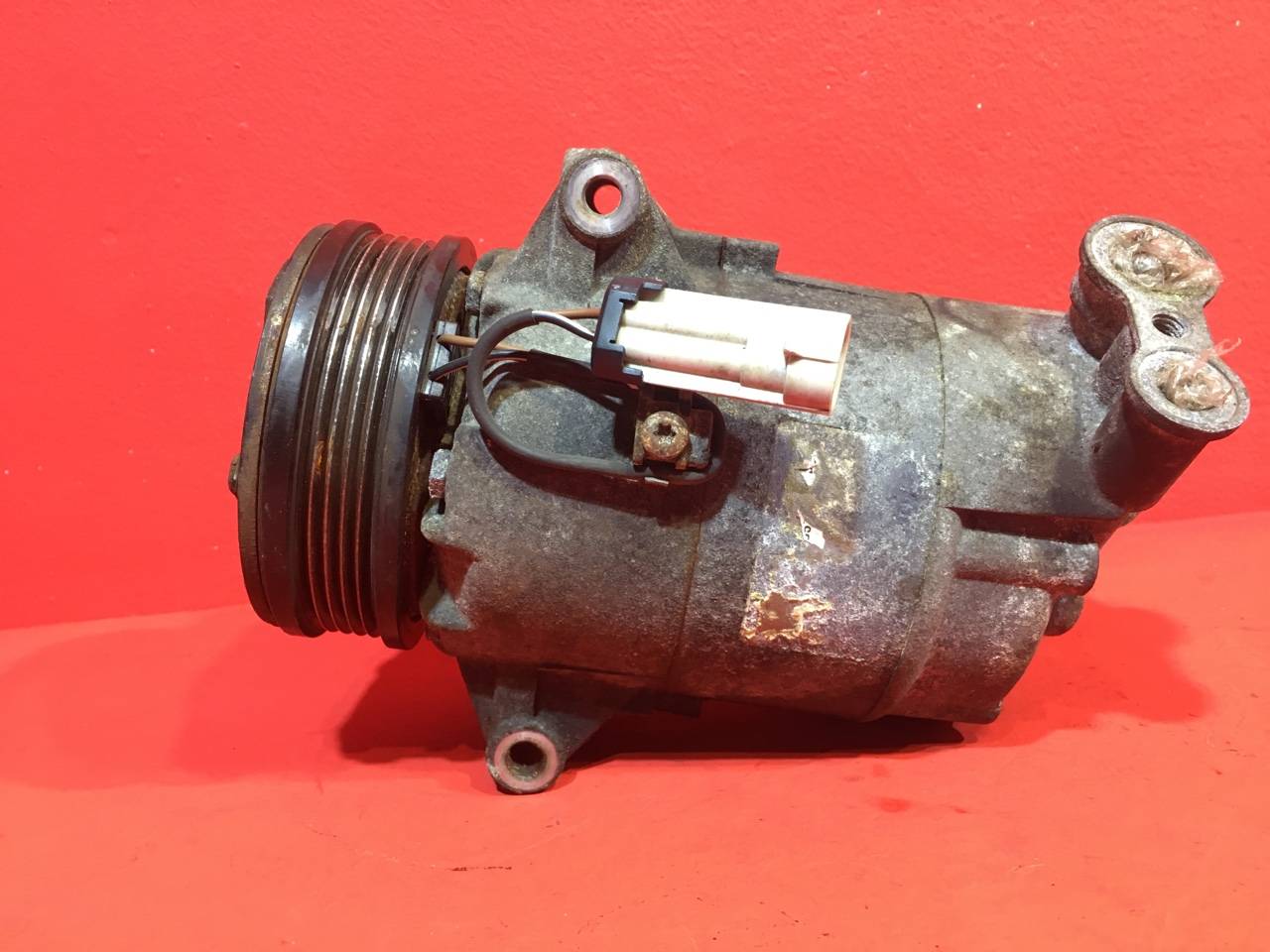 Компрессор кондиционера Opel Astra H