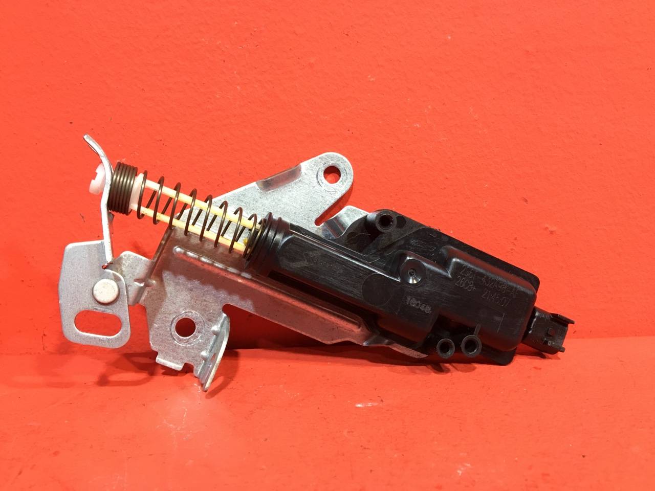 Активатор двери багажника Ford Fusion