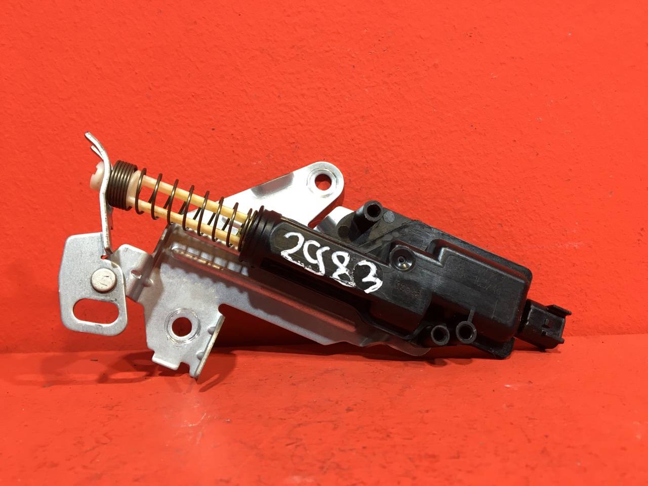 Активатор двери багажника Ford Fusion