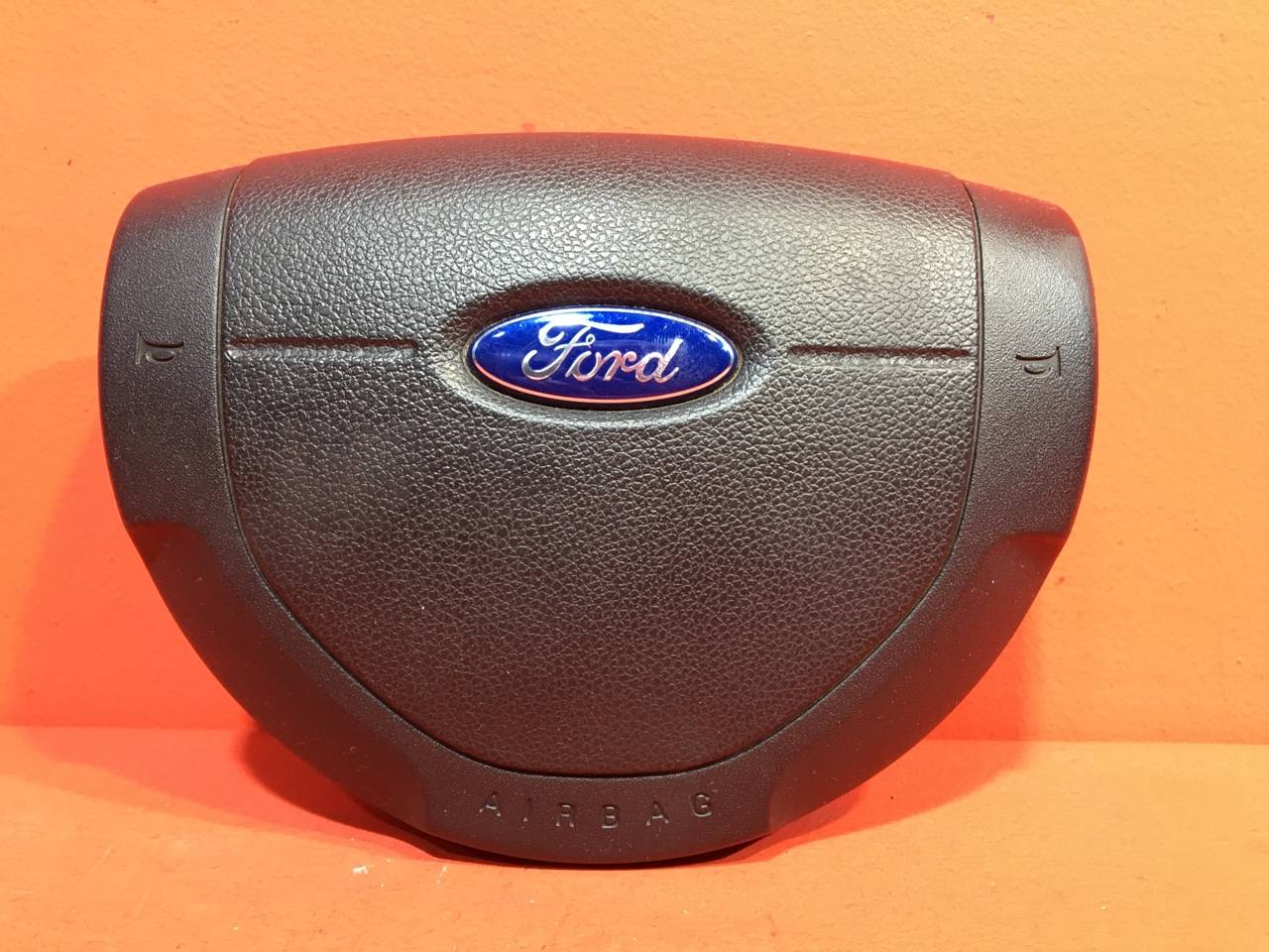 Подушка безопасности в руль Ford Fusion