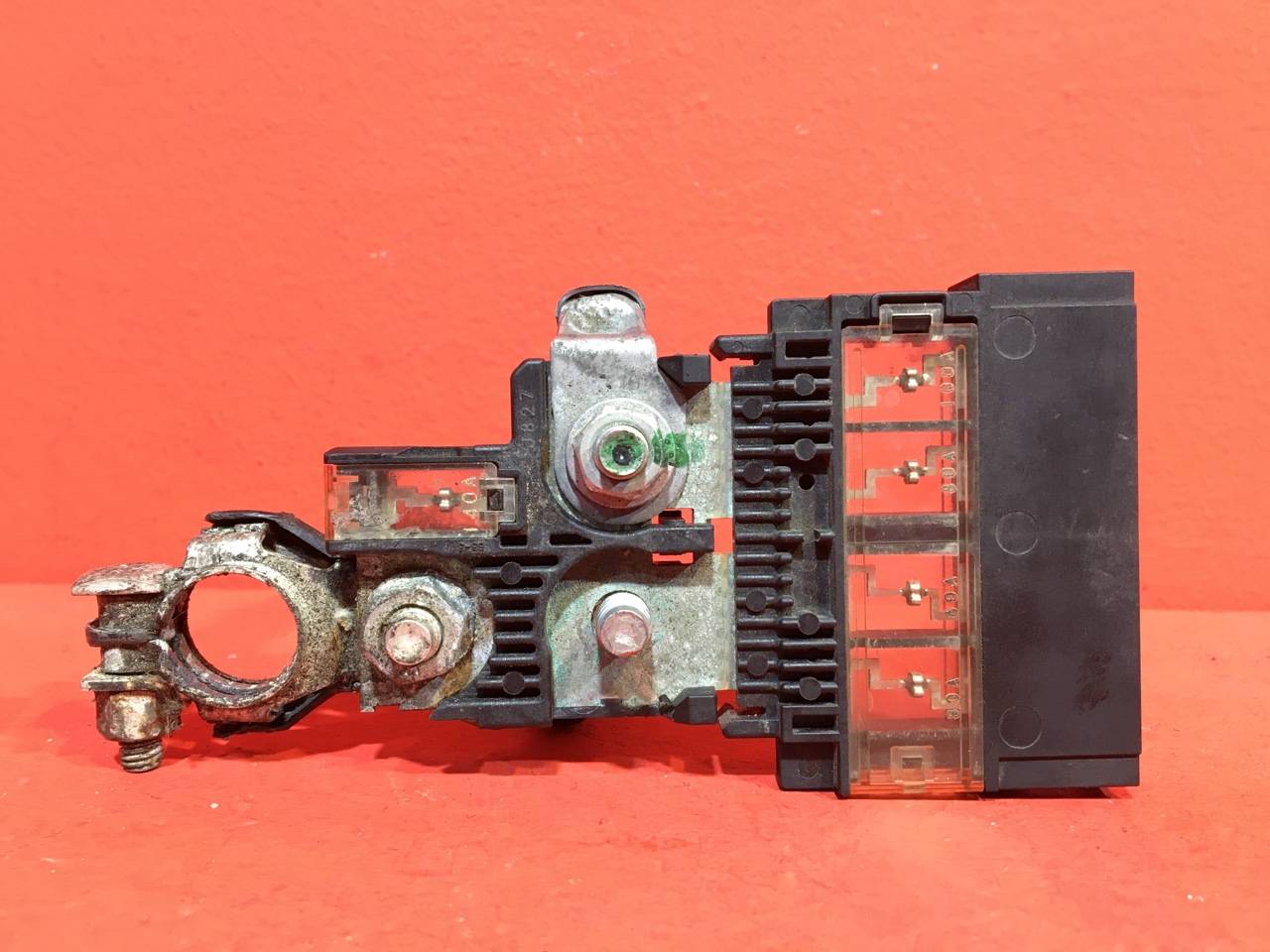 Клемма+блок силовых предохранителей Nissan Note E11