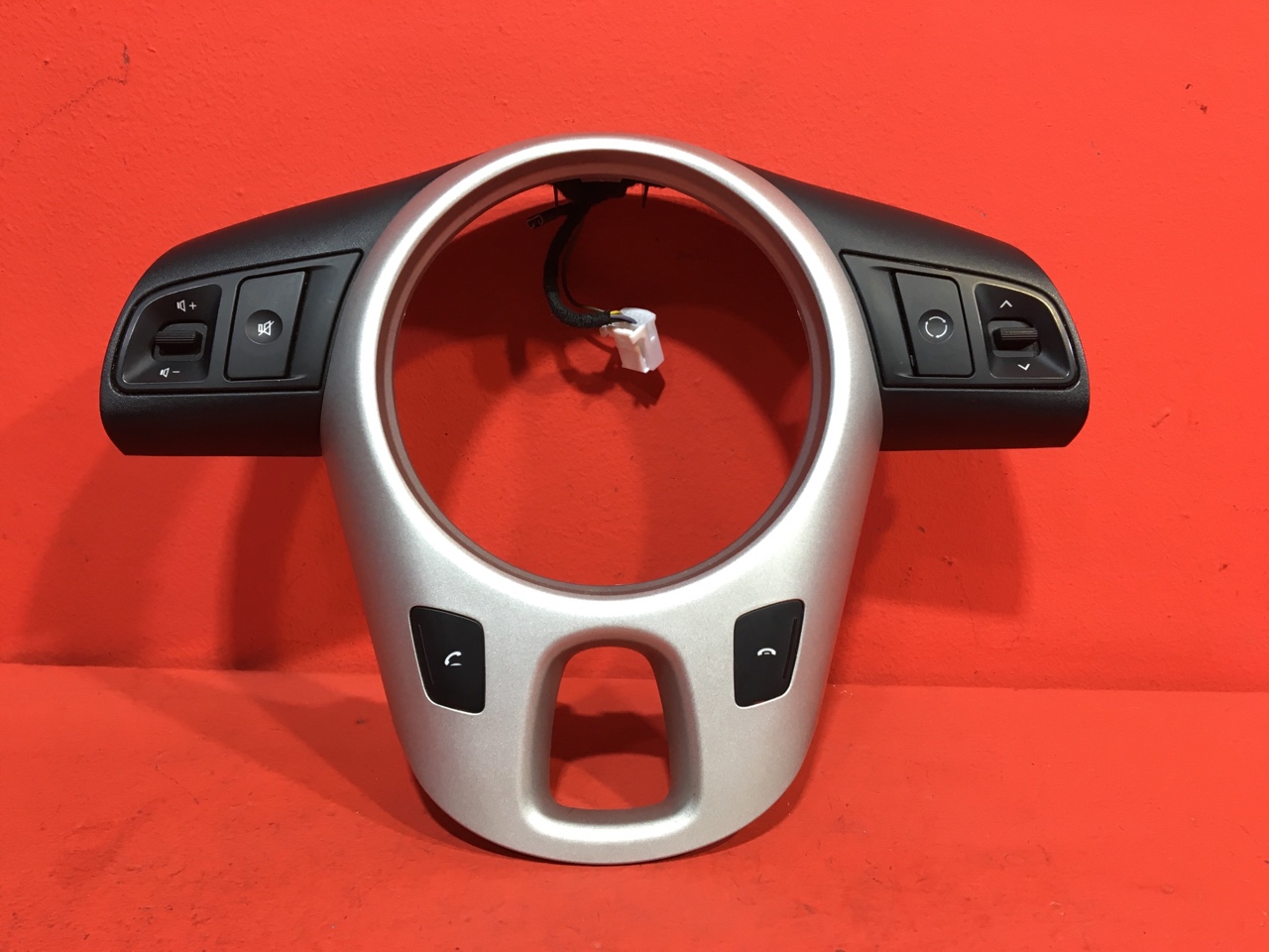 Кнопки в руль Kia Venga