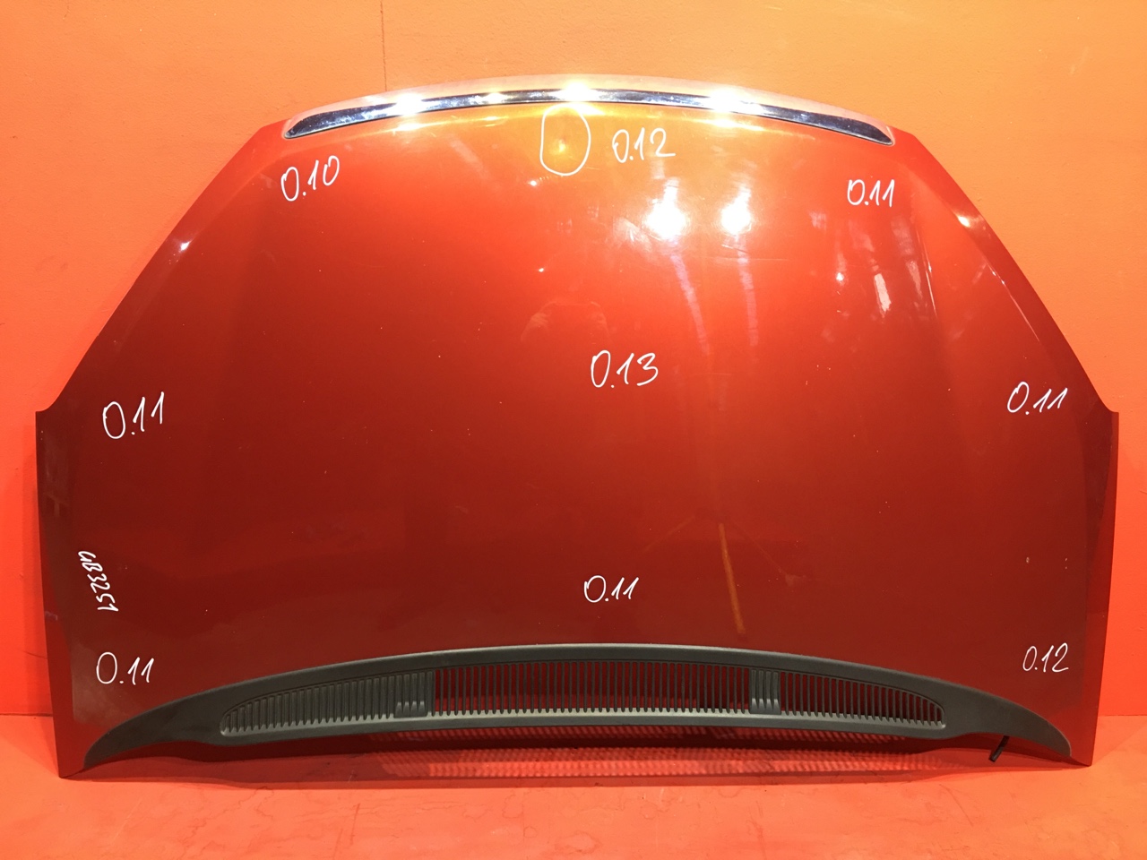 Капот Ford C-MAX