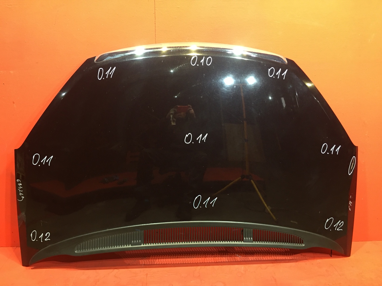 Капот Ford C-MAX