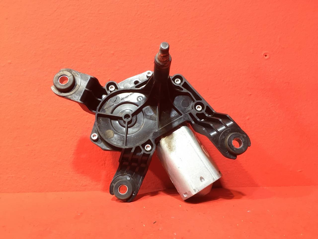 Моторчик стеклоочистителя Opel Zafira B