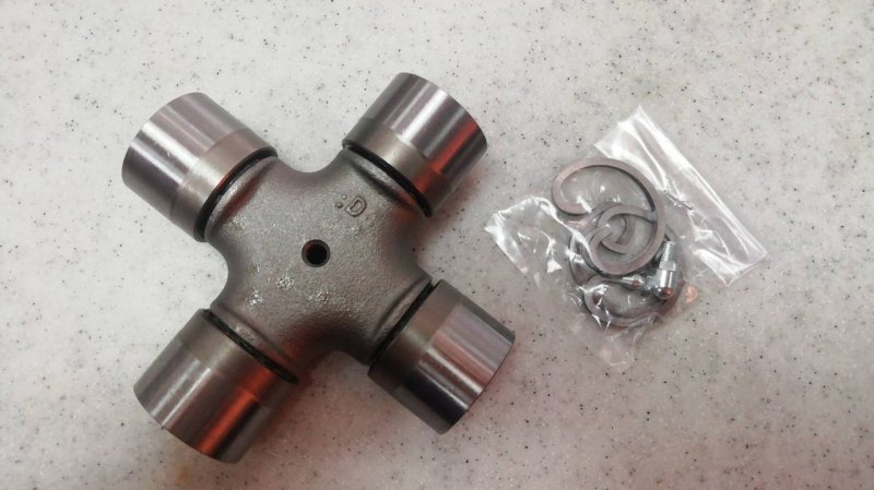 Крестовина кантер. Крестовина кантер. Gmb gun51 крестовина кард. Митсубиси кантер крестовина кардана. Крестовина переднего кардана ивеко.