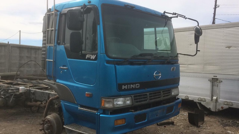 Кабина hino. Кабина Hino Profia. Hino Profia сороконожка. Хино Профия 1997. Хино Профия 1999.