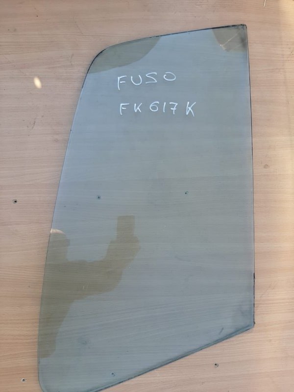 Лобовое стекло mitsubishi fuso. Стекло лобовое mitsubishi canter 1995. Стекло фусо кантер. Аккумуляторы для mitsubishi fuso canter 2010-н. Mk997198.