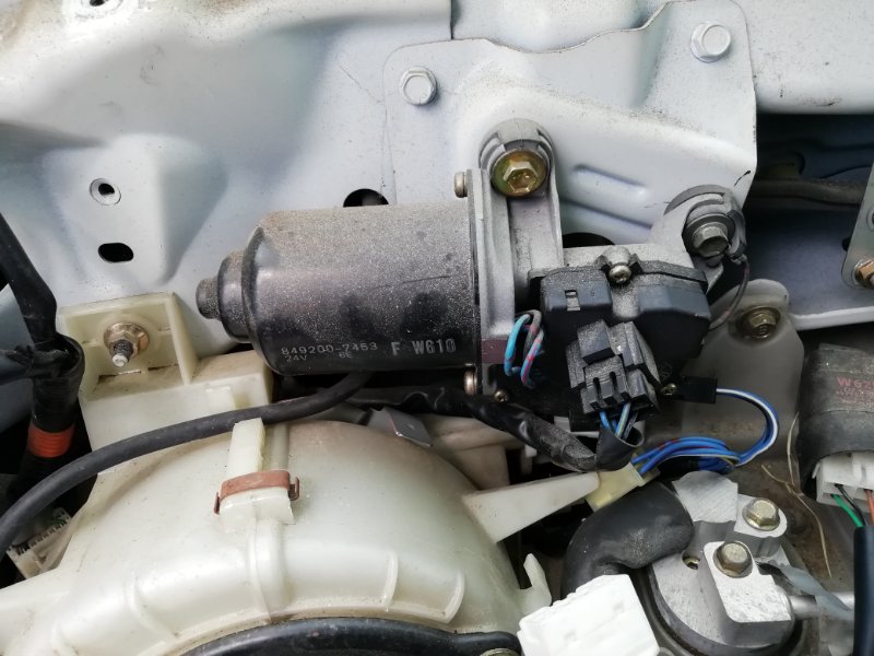 Мотор дворников Mazda Titan WHF5T-300787 TF-180337 2003 (б/у)