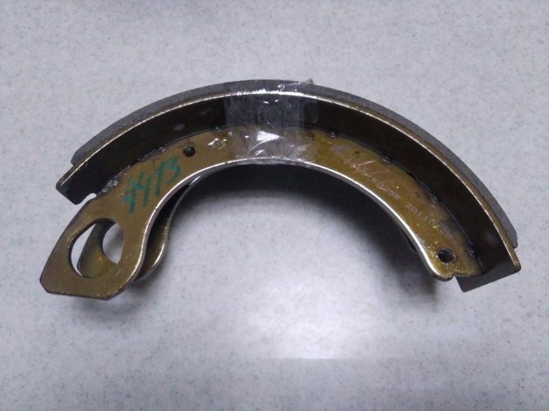 Тормозные колодки FN-4413 UNIVERSAL MITSUBISHI, ISUZU, NISSAN