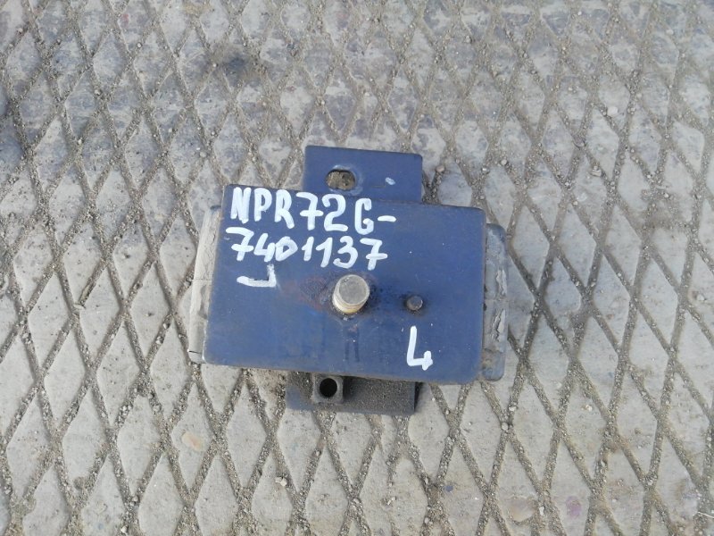 Подушка двигателя Isuzu Elf NPR72G-7401137 4HJ1-744394 2000 левая (б/у)