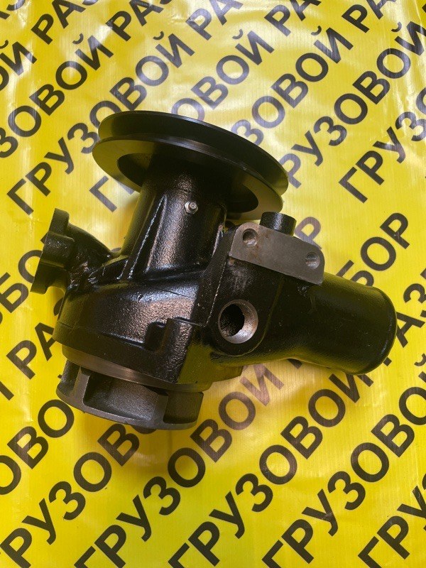 Помпа Nissan Diesel Big Thumb CW520 RF8