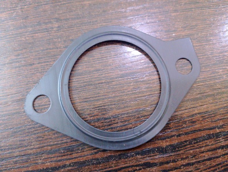 Прокладка помпы Isuzu Forward 6HK1