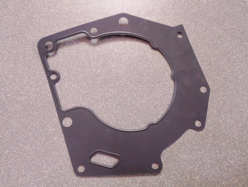 Прокладка помпы Isuzu Forward 6HK1