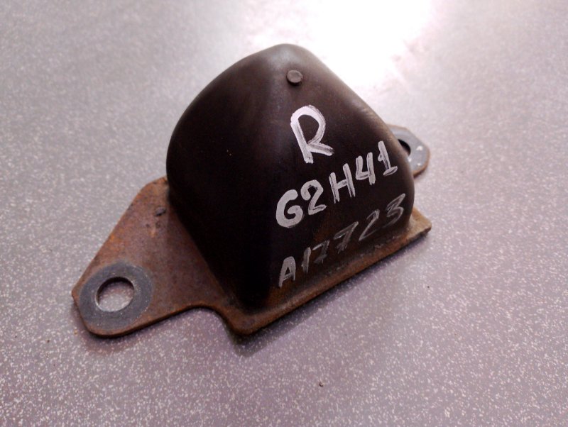 Отбойник рессоры Nissan Atlas G2H41-020414 FD42 1993 передний правый (б/у)