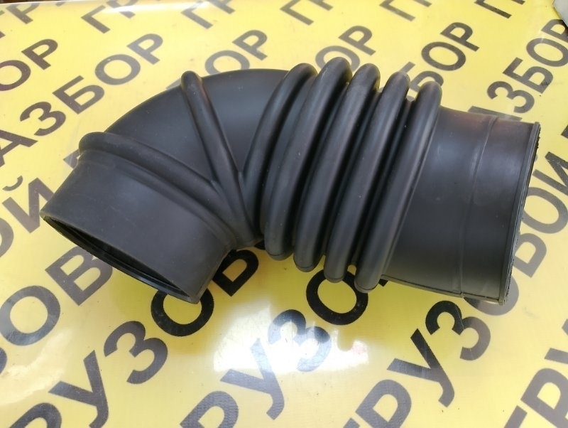 Патрубок впускной Mazda Titan WG3AT 4HF1