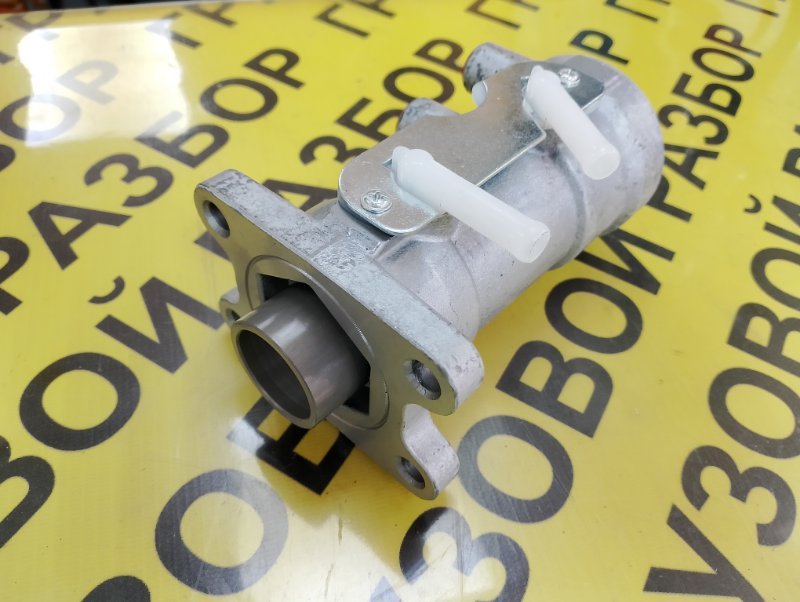 Главный тормозной цилиндр Isuzu Elf NQR75 4HJ1