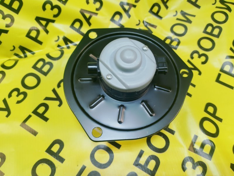 Мотор печки Toyota Dyna LY111 3L 1994