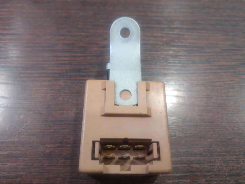 Реле дворников Mitsubishi Fuso Canter (б/у)