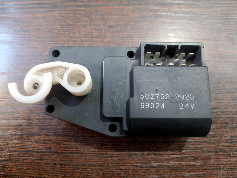Сервопривод заслонки отопителя Isuzu Forward FRR34 6HK1 2006 (б/у)