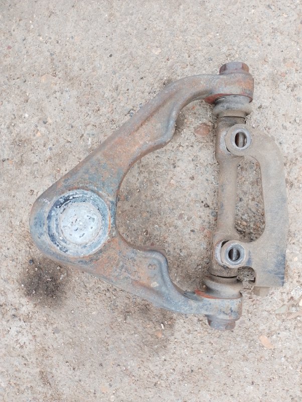Рычаг подвески верхний Toyota Toyoace BU306-5001481 4B 2001 передний левый (б/у)