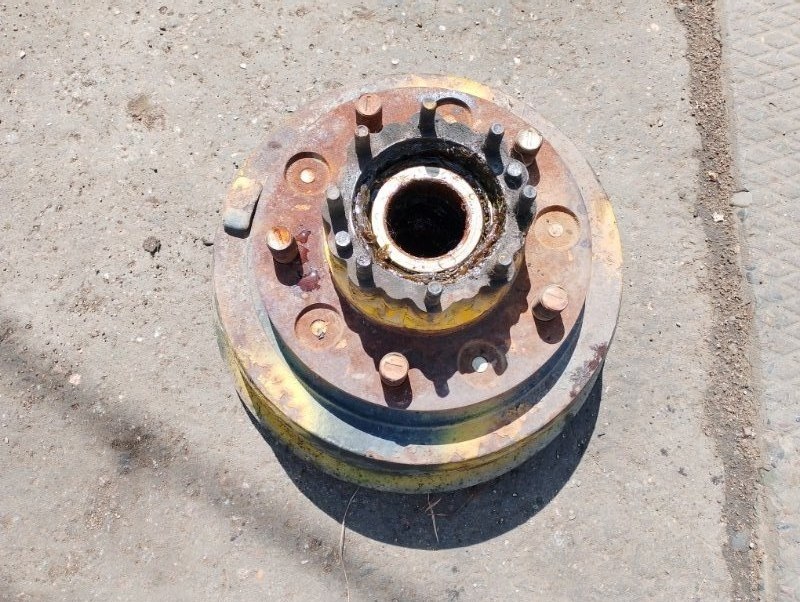 Ступица Toyota Toyoace XZU410 J05C задняя левая (б/у)