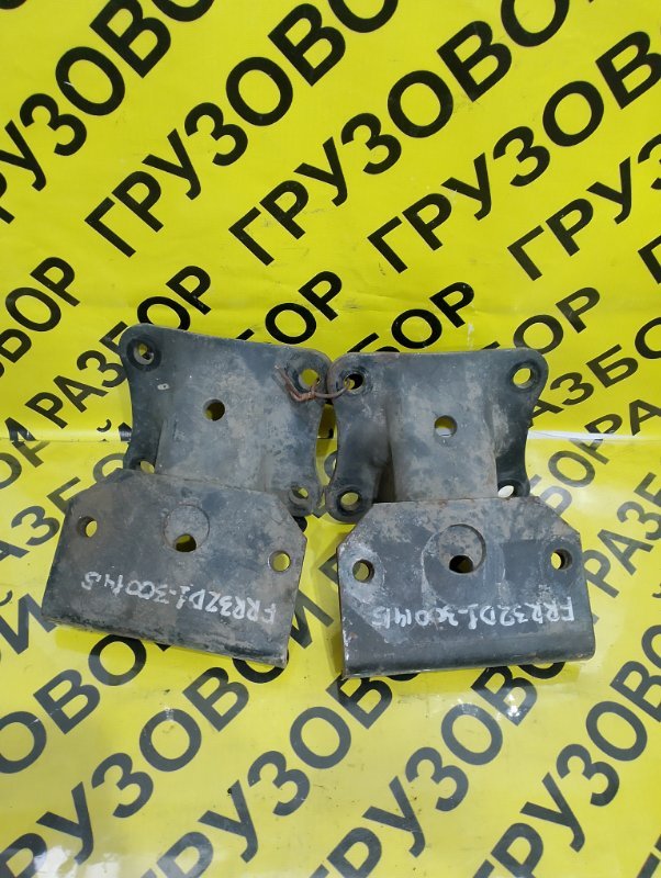 Кронштейн опоры двигателя Isuzu Forward FRR32D1-3001415 6HE1-830730 1994 (б/у)
