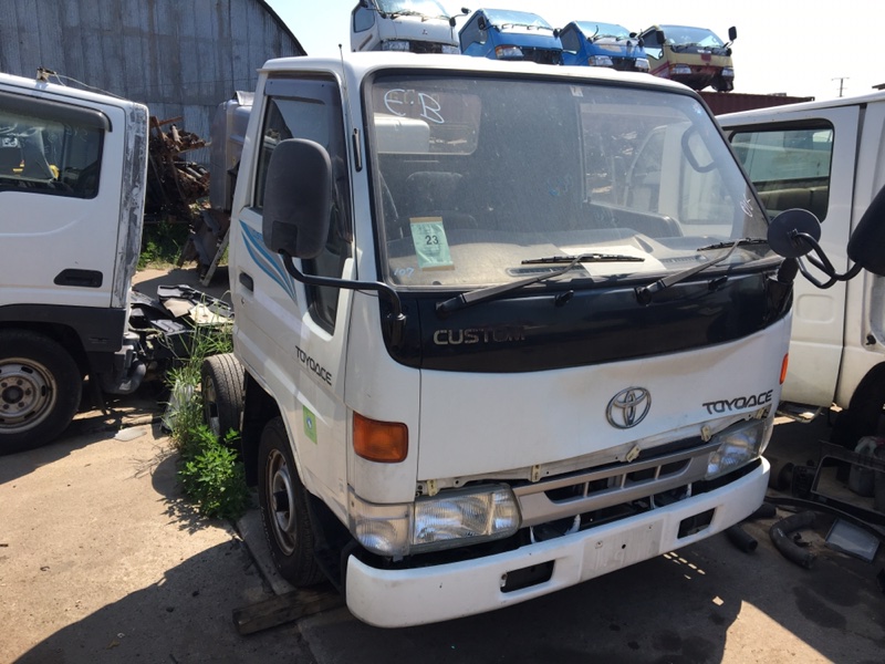 Автомобиль Toyota Toyoace LY102-0001204 5L-4780062 1999 года в разбор