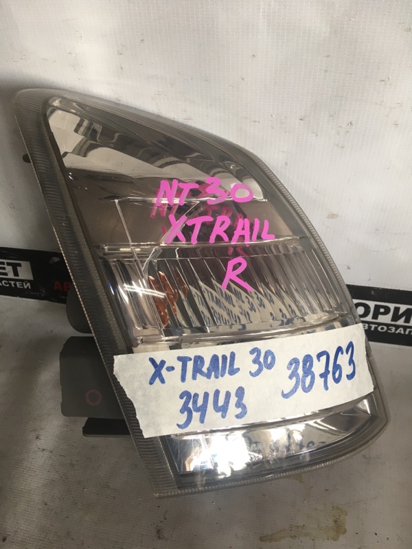 Габарит Nissan X-Trail NT30 правый (б/у)