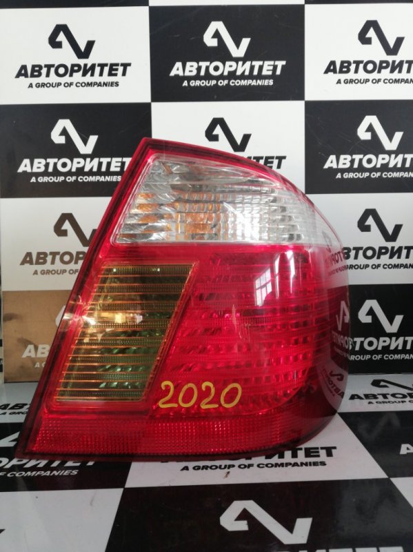 Стоп-сигнал Toyota Premio AZT240 правый (б/у)