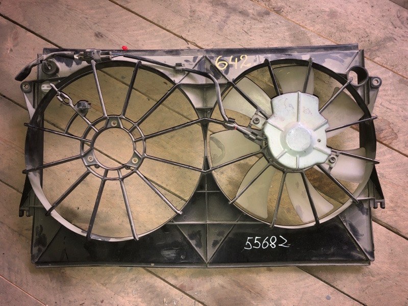Диффузор радиатора Toyota Vista ZZV50 1ZZ-FE (б/у)