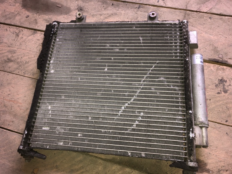 Радиатор кондиционера Suzuki Wagon R MA34S M13A (б/у)