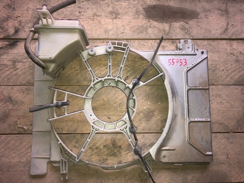 Диффузор радиатора Toyota Vitz KSP90 1KRFE (б/у)