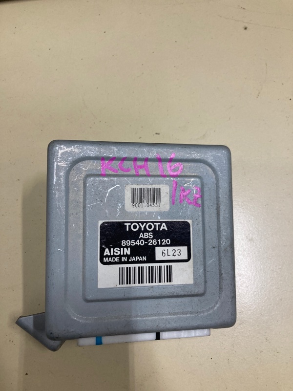 Блок управления abs Toyota Granvia KCH16 1KZTE (б/у)
