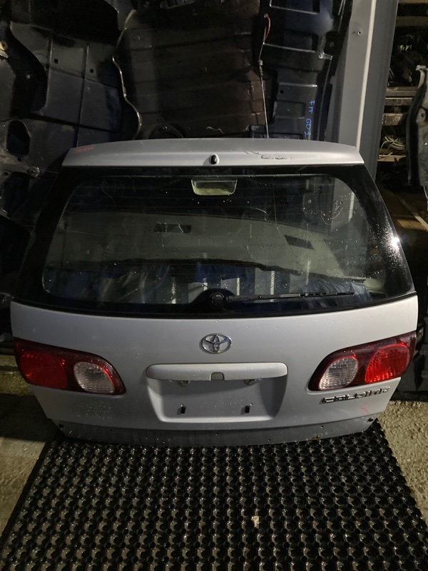 Дверь 5-я Toyota Caldina ST210 (б/у)