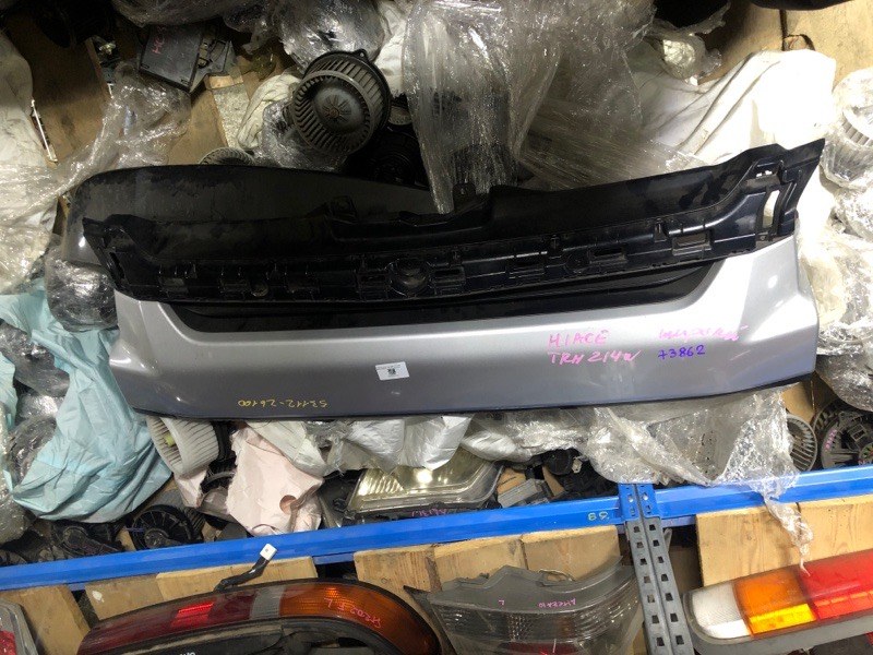 Решетка радиатора Toyota Hiace TRH221 2TRFE 2009 передняя (б/у)
