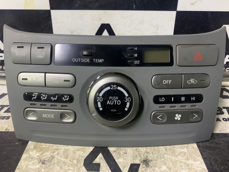 Климат-контроль Toyota Voxy AZR65 (б/у)