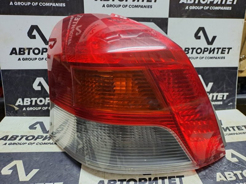 Стоп-сигнал Toyota Vitz KSP90 задний левый (б/у)
