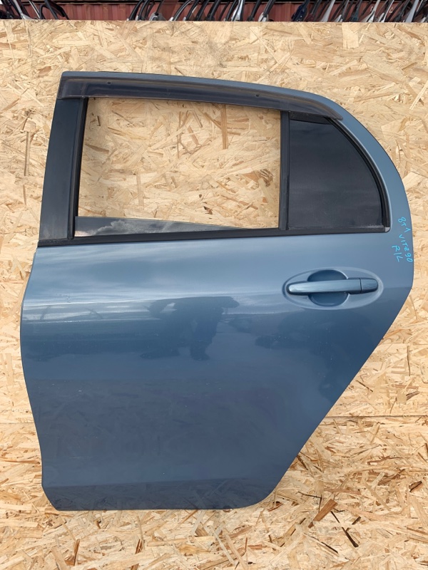 Дверь Toyota Vitz KSP90 задняя левая (б/у)