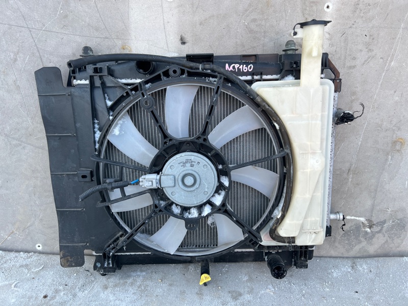 Радиатор основной Toyota Probox NCP160 1NZFE (б/у)