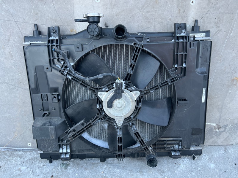 Радиатор основной Nissan Wingroad Y12 HR15 (б/у)