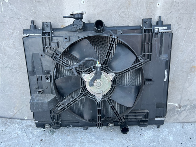 Радиатор основной Nissan Ad VY12 HR15 (б/у)