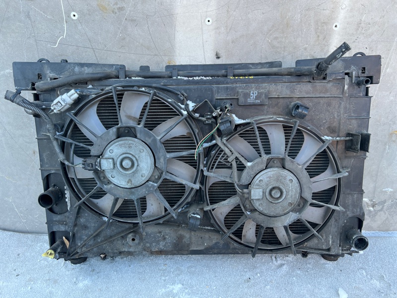 Радиатор основной Toyota Prius ZVW30 2ZRFXE (б/у)