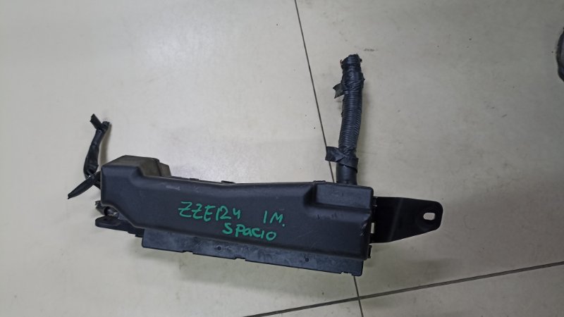 Блок предохранителей Toyota Corolla Spacio ZZE124 1ZZFE 2002 (б/у)