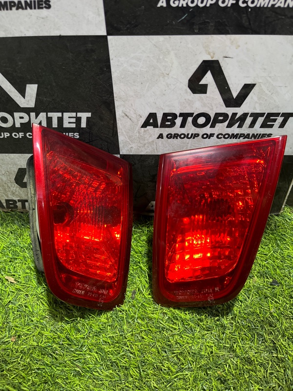 Стоп вставка Toyota Premio ZZT240 задний (б/у)