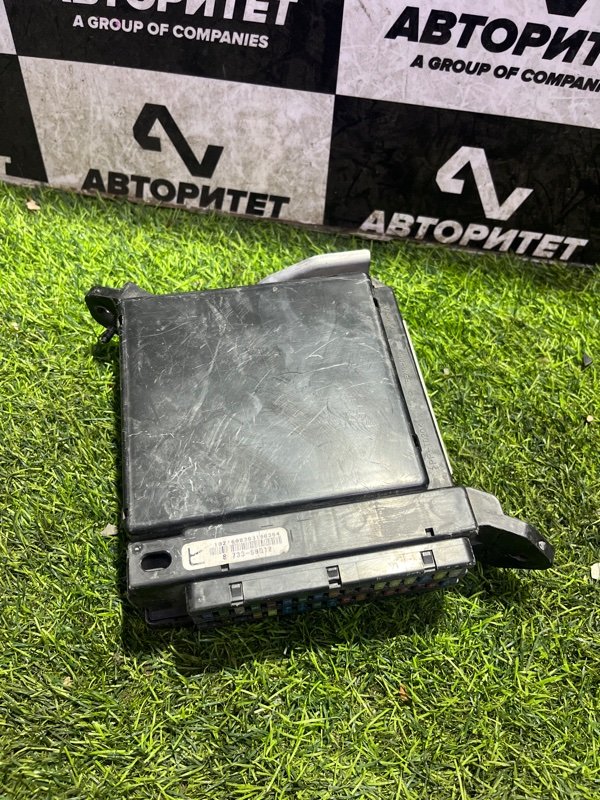 Блок предохранителей Toyota Land Cruiser VDJ200 1VDFTV (б/у)