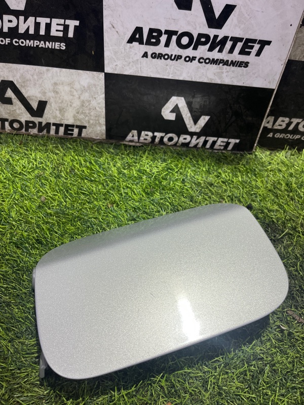 Лючок бензобака Toyota Premio NZT260 (б/у)